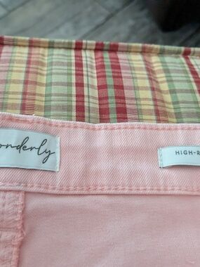 Wonderly High-Rise Pink Shorts